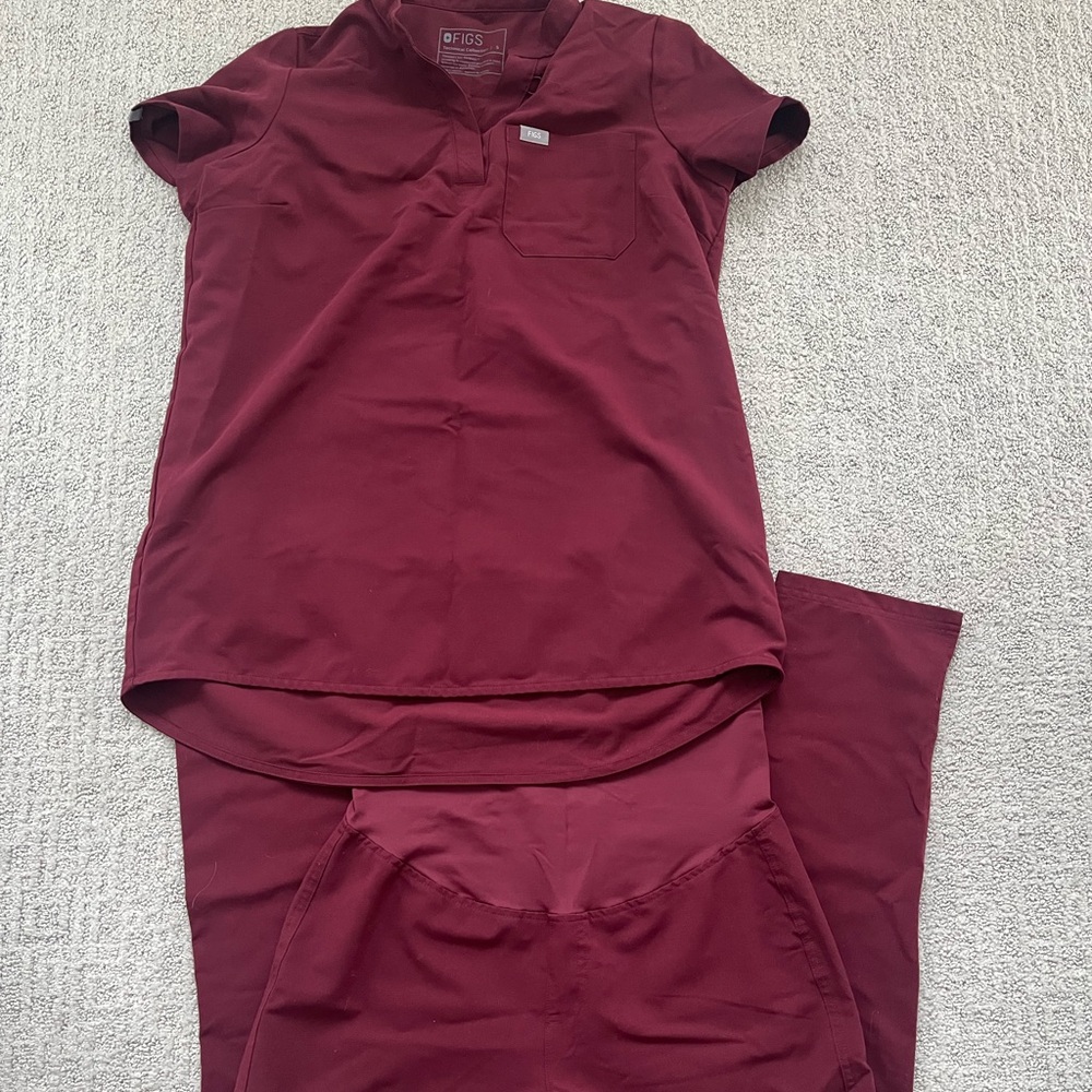 Maternity burgundy figs scrub set SMALL